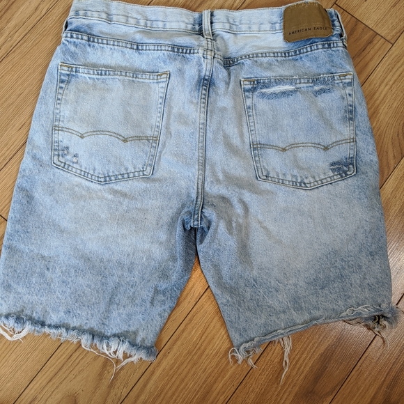 American Eagle distressed jean shorts - Picture 6 of 8